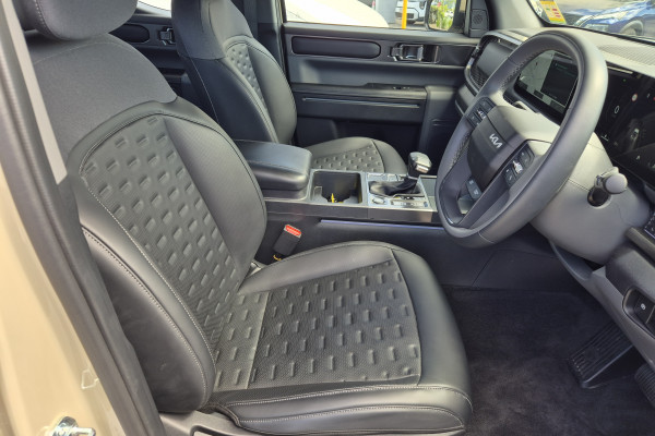 2026 Kia Tasman TK SX+ Ute Image 18