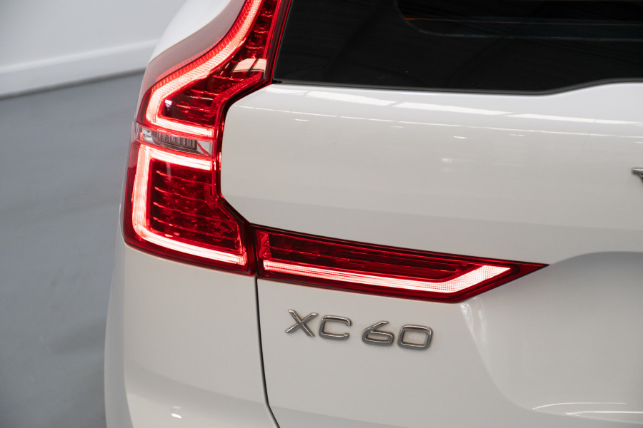 2019 Volvo XC60 UZ D4 Momentum SUV Image 10