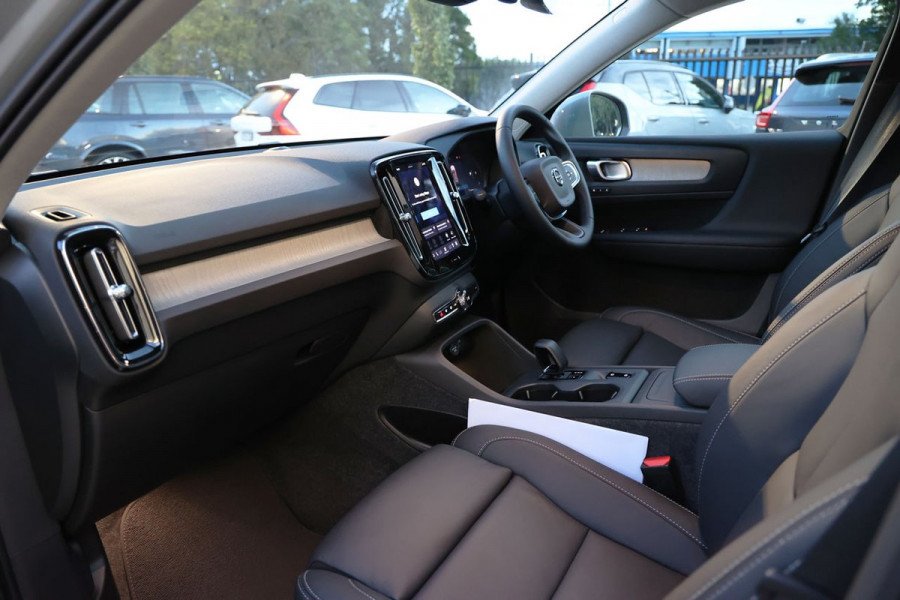 2026 Volvo XC40 XZ Plus B4 SUV Image 29