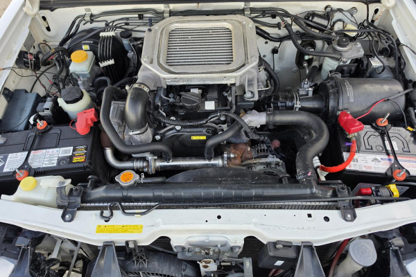 2014 Nissan Navara D22 ST-R Ute Image 23
