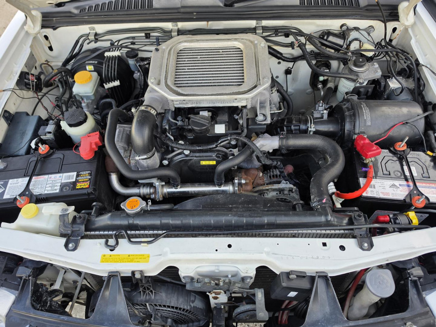 2014 Nissan Navara D22 ST-R Ute Image 23