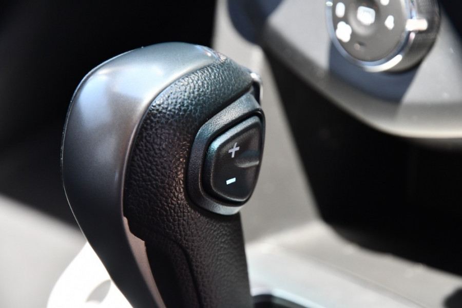 2015 Holden Barina TM MY15 CD Hatchback Image 20