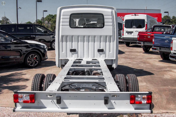 2024 LDV Deliver 9   Cab Chassis