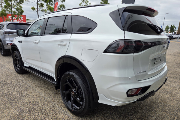 2026 Isuzu MU-X RJ X-TERRAIN SUV Image 5