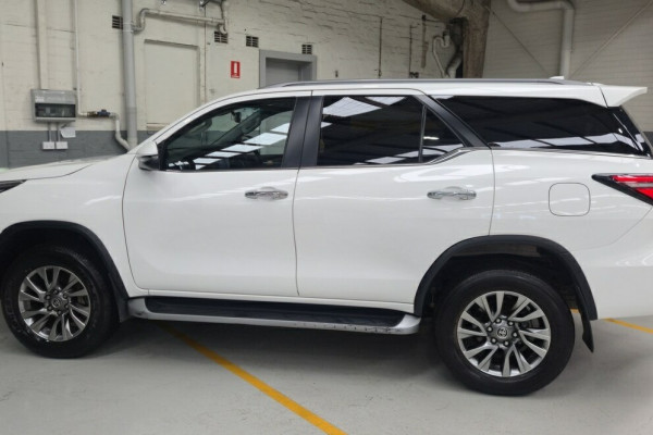2021 Toyota Fortuner GUN156R Crusade SUV Image 8