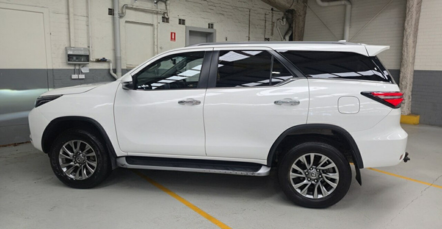 2021 Toyota Fortuner GUN156R Crusade SUV Image 8