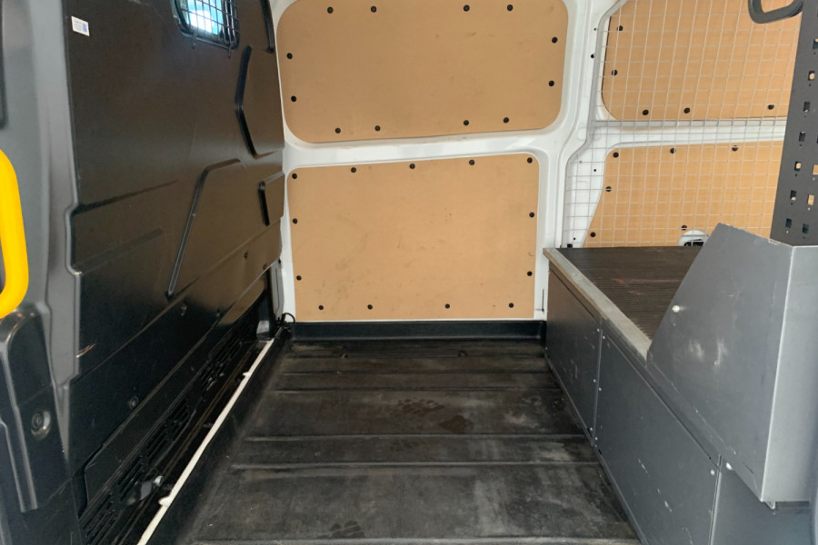2016 Ford Transit Custom VN 290S Van Image 11