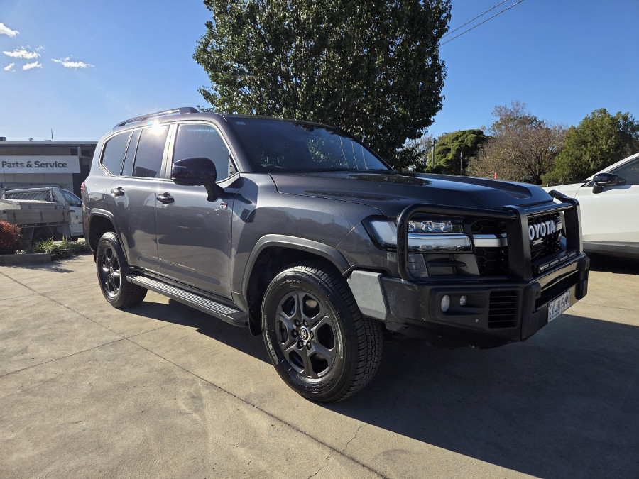 2022 Toyota LandCruiser FJA300R GR Sport SUV Image 1