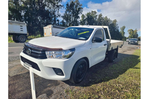 2021 Toyota HiLux TGN121R Workmate Cab Chassis Image 3