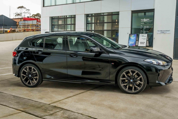2025 BMW 1 Series F70 118 M Sport Hatch image 5