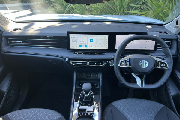 2026 MG HS Super Hybrid Excite SUV Image 9