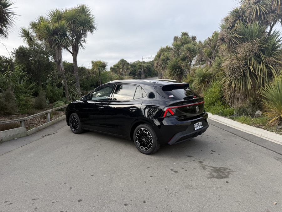 2026 MG MG4 AH4E Essence 64 Hatch Image 3