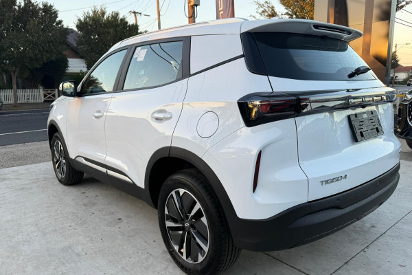 2026 Chery Tiggo 4  Hybrid Urban SUV Image 4