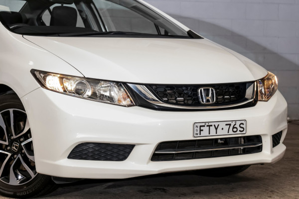 2014 MY15 Honda Civic 9th Gen Series II VTi-S Sedan image 19