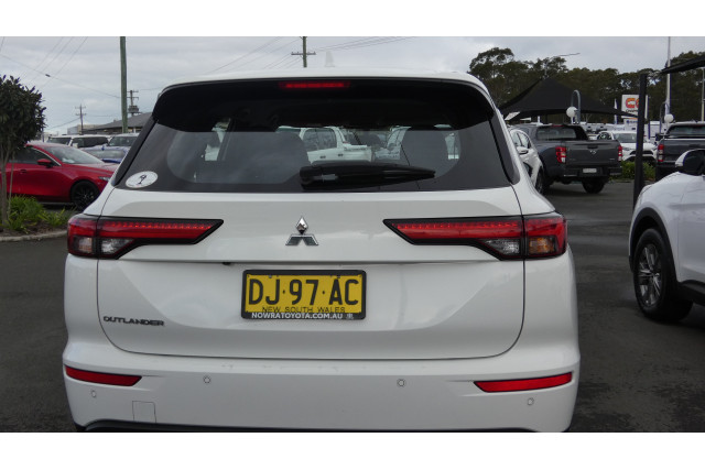 2023 Mitsubishi Outlander ZM MY23 ES 7 SEAT 2WD SUV Image 7