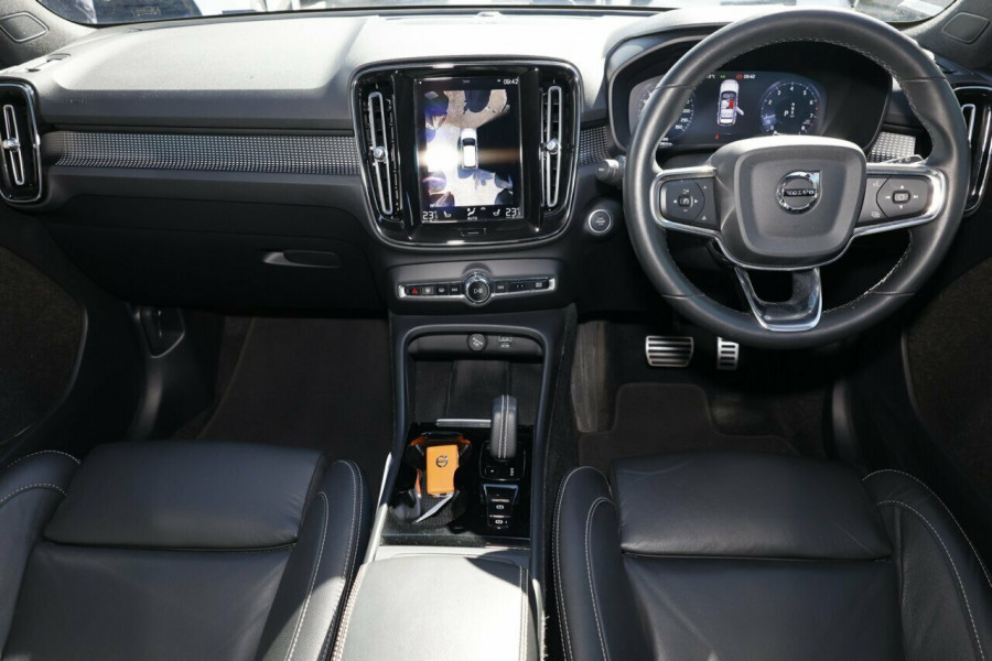 2022 Volvo XC40 XZ T5 R-Design SUV Image 5