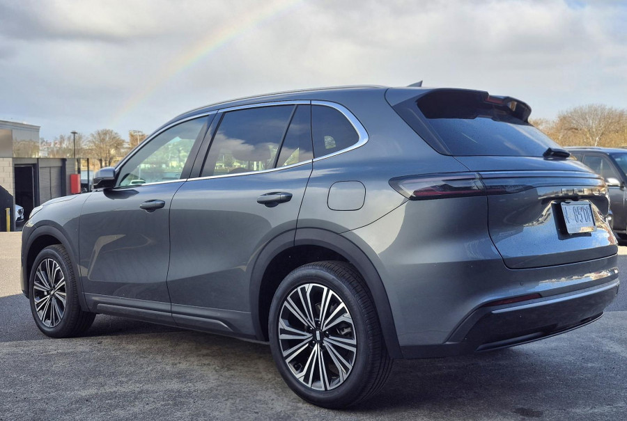 2026 Geely Starray EM-i P145 Inspire SUV Image 3