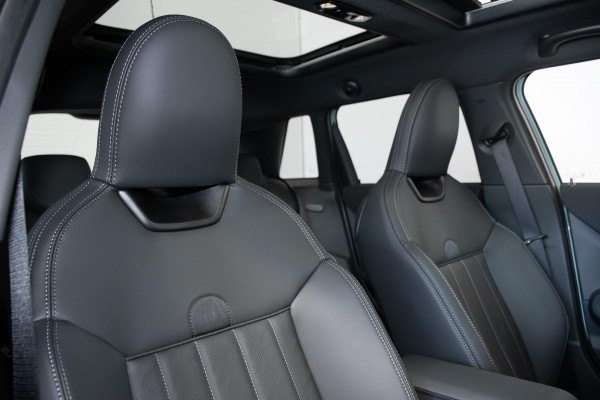 2026 MINI Cooper F65 S Favoured Hatch