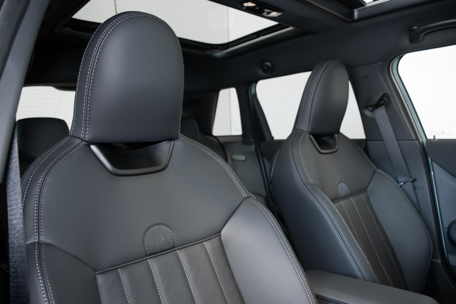 2026 MINI Cooper F65 S Favoured Hatch