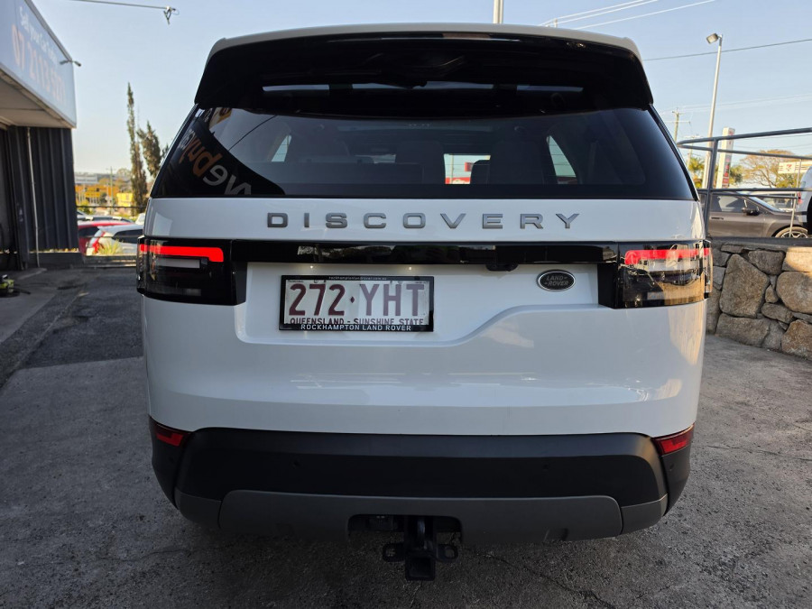 2018 Land Rover Discovery Series 5 SE SUV Image 10