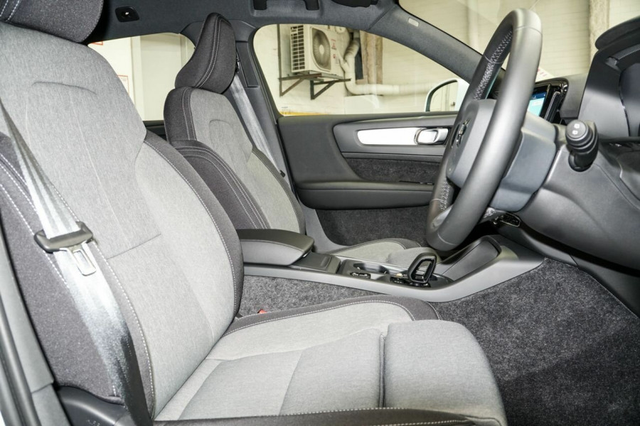 2025 MY26 Volvo XC40 XZ Plus B4 SUV Image 8