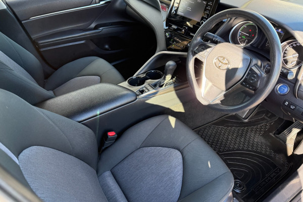 2022 Toyota Camry Hybrid AXVH70R Ascent Sedan Image 9