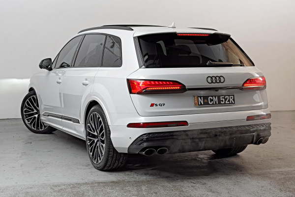 2024 Audi SQ7 4M TFSI SUV image 2