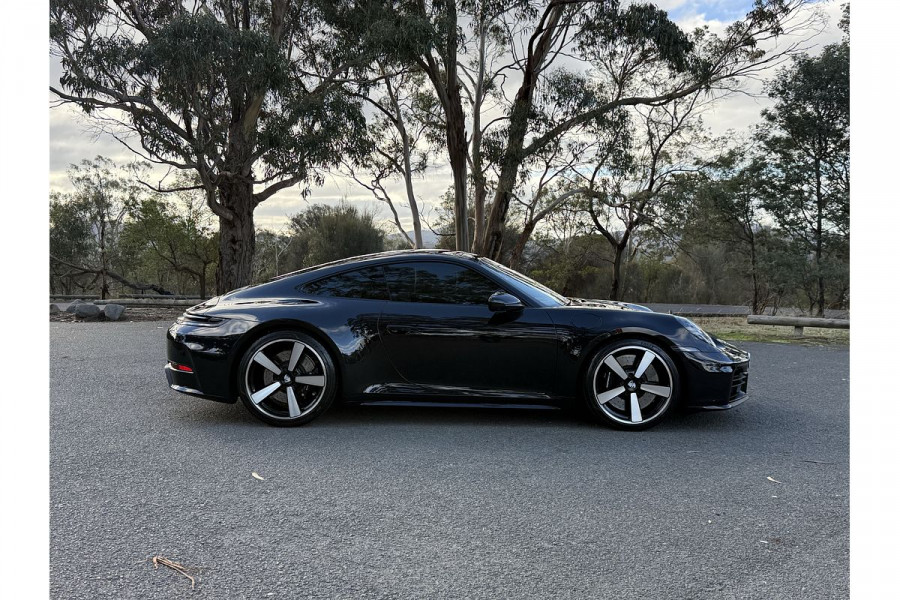 2025 Porsche 911 992 Carrera S Coupe Image 5