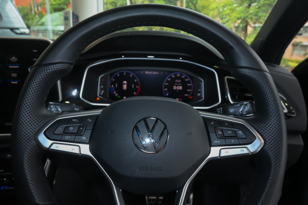 2025 Volkswagen T-Roc 140TSI R-Line SUV Image 11