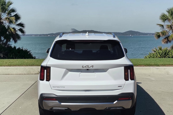 2026 MY25 Kia Sorento MQ4 PE HEV S SUV Image 8