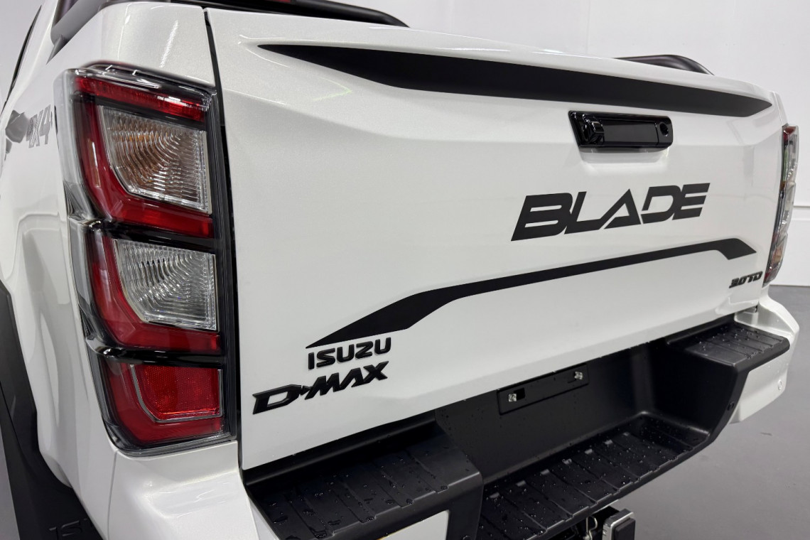 2024 Isuzu D-MAX RG BLADE Ute Image 9