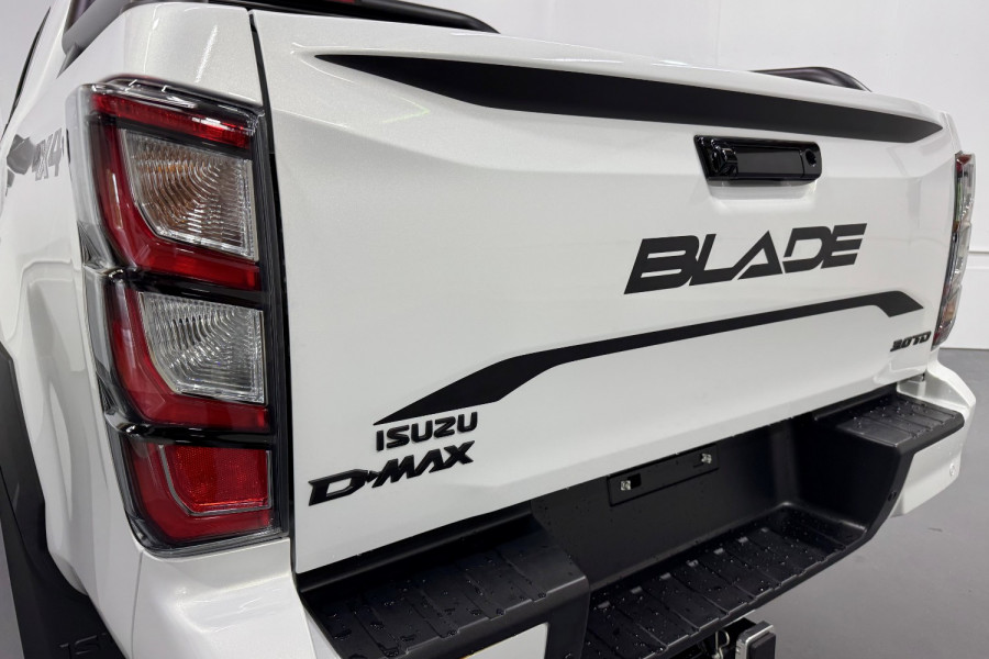 2024 Isuzu D-MAX RG BLADE Ute Image 9