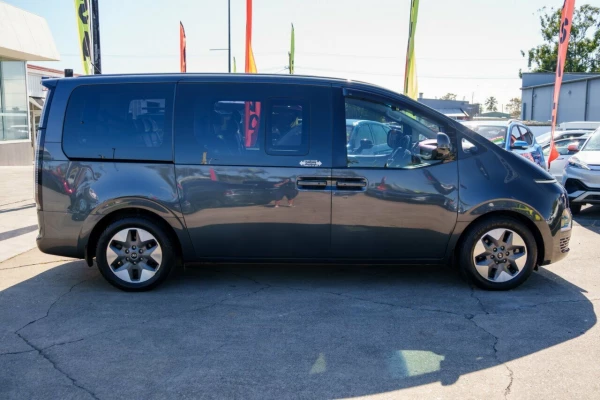 2021 MY22 Hyundai Staria US4.V1 Highlander People Mover Image 4