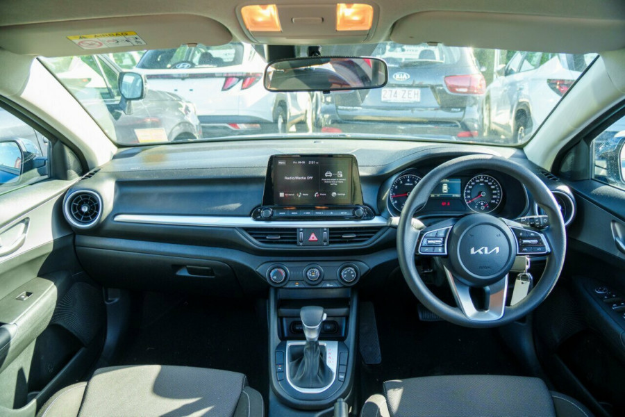 2024 Kia Cerato BD S Hatch Image 15