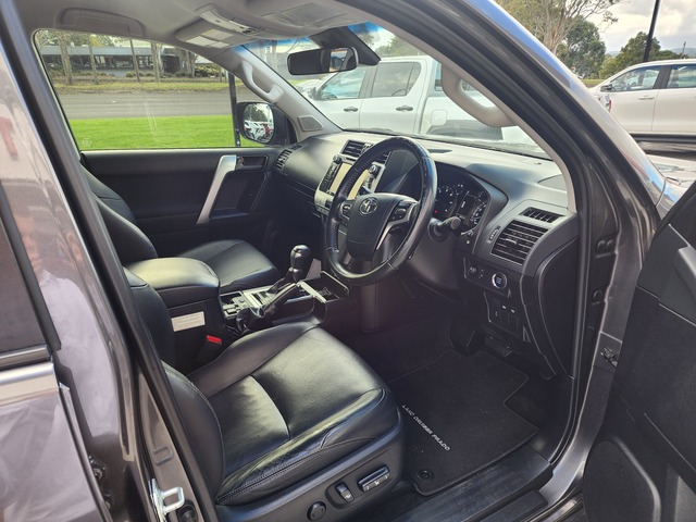 2019 Toyota LandCruiser Prado GDJ150R GXL SUV Image 8