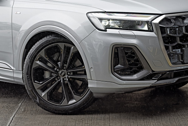 2026 Audi Q7 4M TFSI 250kW S line SUV image 6