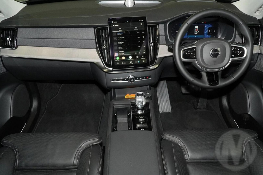 2025 MY26 Volvo XC90 L Series Ultra B5 Dark SUV Image 9