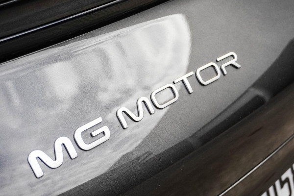 2025 MG IM5 P12L Performance Hatch Image 17