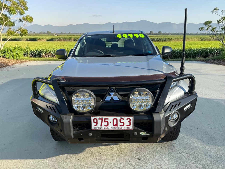 2023 Mitsubishi Triton MR GLX Cab Chassis Image 2
