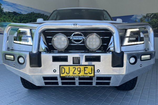 2021 Nissan Patrol Y62 Series 5 Ti SUV Image 5