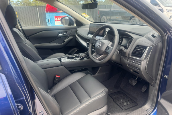 2026 Nissan X-Trail T33 ST-L SUV Image 8