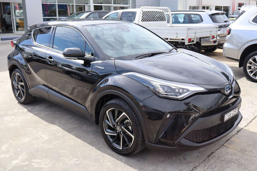 2023 Toyota C-HR  Koba SUV Image 1