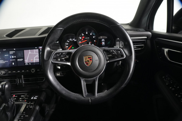 2021 Porsche Macan SUV Image 13