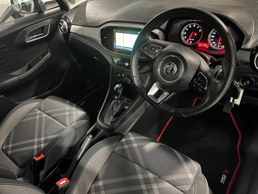 2020 MG MG3 SZP1 Core Hatch Image 12