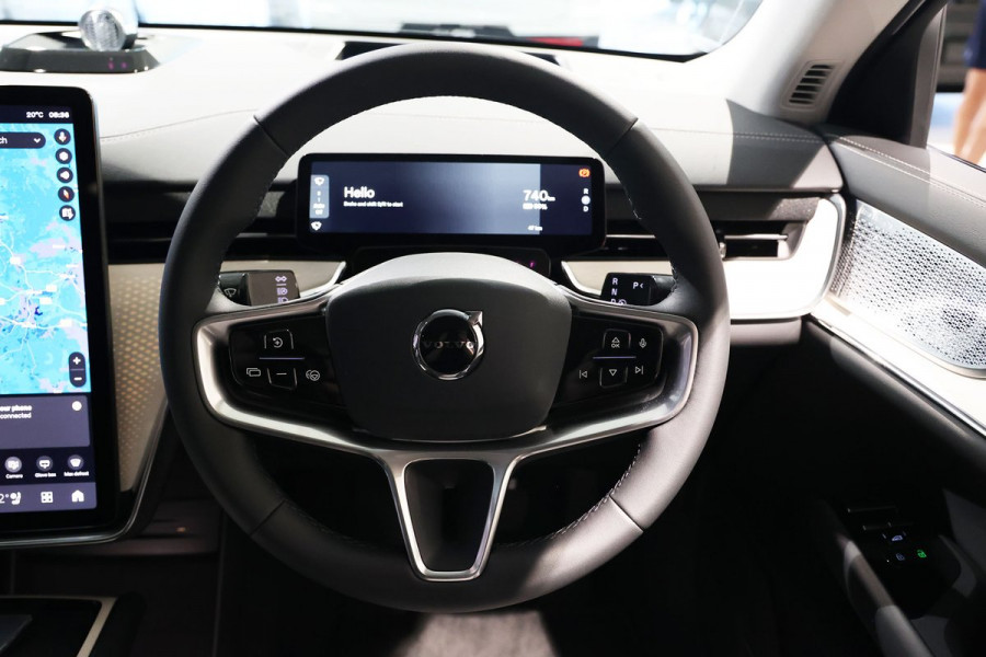 2026 Volvo EX90  Ultra Twin Motor Performance SUV Image 23