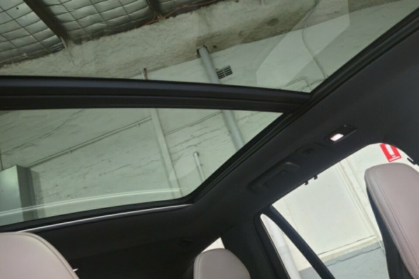 2024 MY25 Volvo XC90 L Series Ultra B5 Bright SUV Image 17