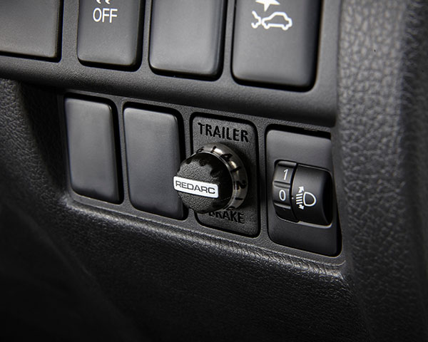 <img src="Electric brake controller with harness