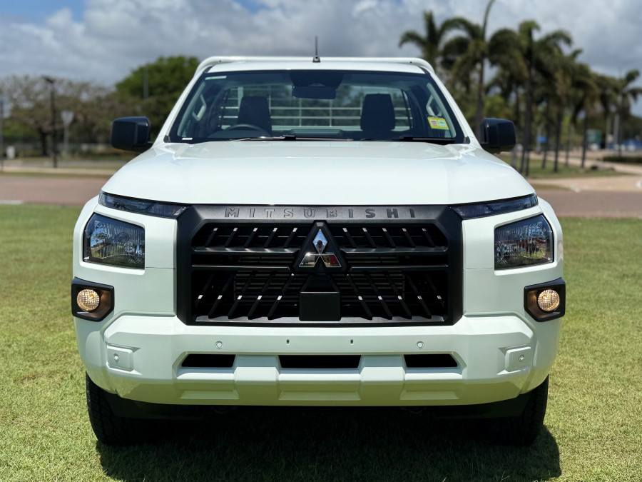2026 Mitsubishi Triton MV  GLX Cab Chassis Image 2