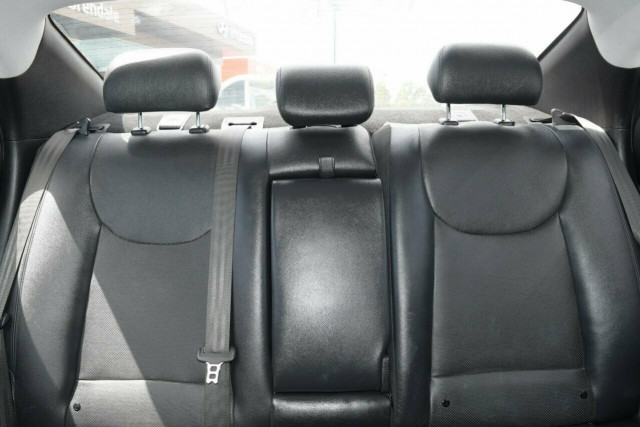 2015 Hyundai Elantra SE 12 of 19