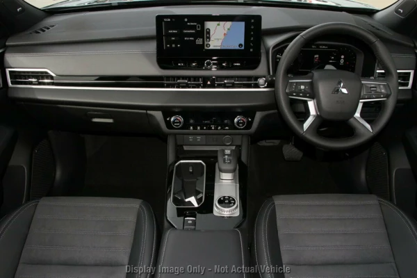 2026 Mitsubishi Outlander ZM Black Edition SUV Image 5